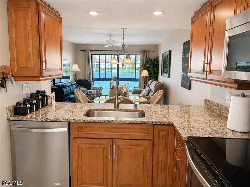 1 bedroom Condominium at 11610 Caravel Cir 105, Terrace, Fort Myers — photo 2