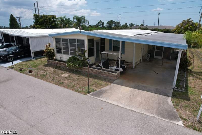 2 bedroom ManufacturedHome at 16037 Citron Way, Tamiami Village, North Fort Myers — photo 2