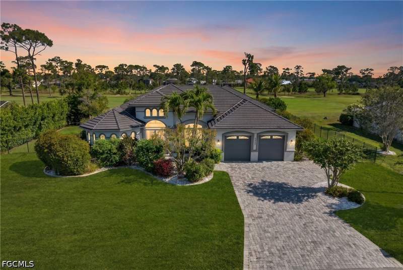 4 bedroom SingleFamilyResidence at 1221 SW 19th Ln, Palmetto Pines Country Club, Cape Coral — photo 3