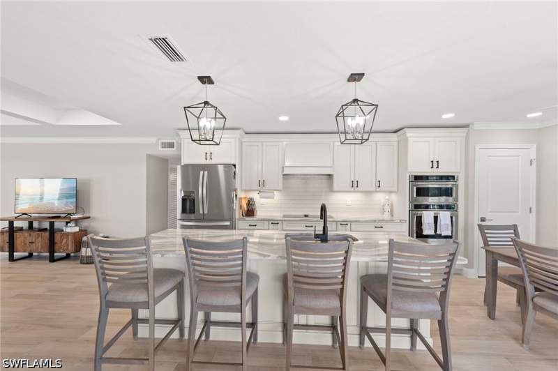 2 bedroom Condominium at 26236 Hickory Blvd 1, Hickory Shores, Bonita Springs — photo 3