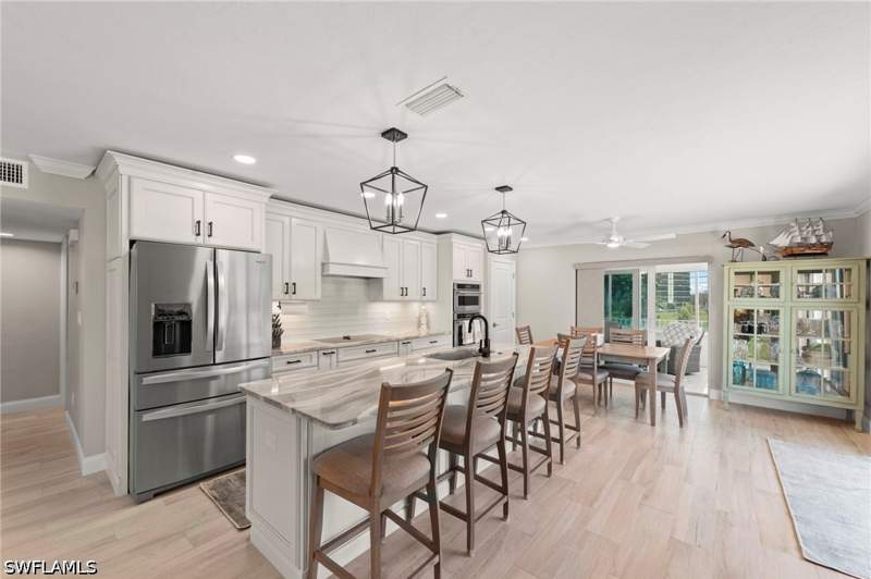 2 bedroom Condominium at 26236 Hickory Blvd 1, Hickory Shores, Bonita Springs — photo 5