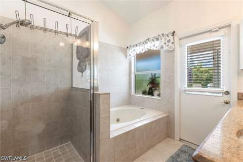 6769 Berwick Pl, Naples FL - photo 11 of 21