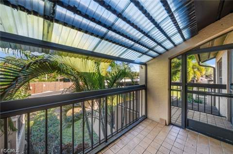 15448 Admiralty Cir 8, North Fort Myers FL - photo 17 of 25