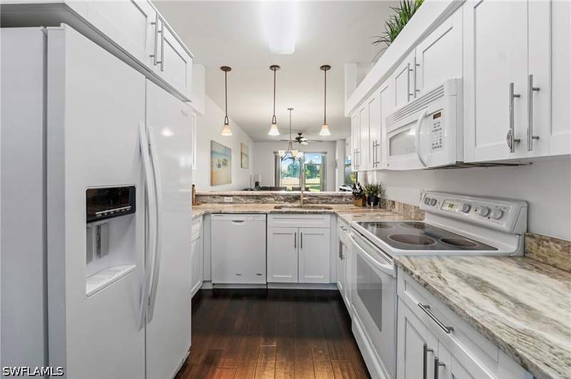 2 bedroom Condominium at 21321 Lancaster Run 614, Stoneybrook, Estero — photo 2