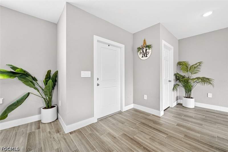 3 bedroom SingleFamilyResidence at 2008 NW 24th Pl, Cape Coral, Cape Coral — photo 3