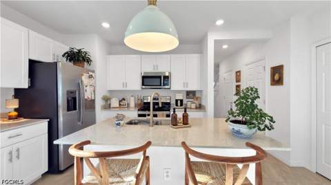 14135 Oviedo Pl, Fort Myers FL - photo 10 of 41