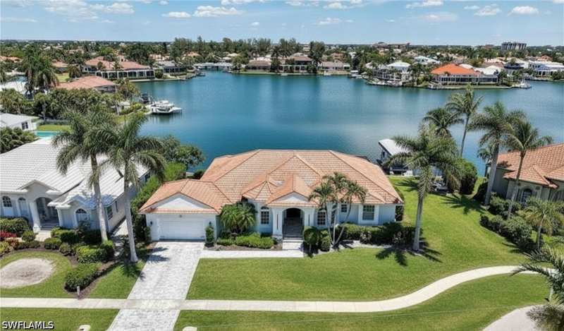 4 bedroom SingleFamilyResidence at 419 Spinnaker Dr, Marco Island, Marco Island — photo 1