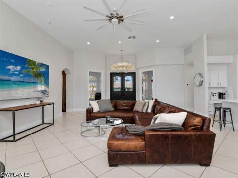 419 Spinnaker Dr, Marco Island FL - photo 9 of 39