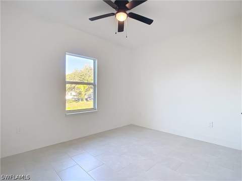 422 Eisenhower Blvd, Lehigh Acres FL - photo 19 of 43