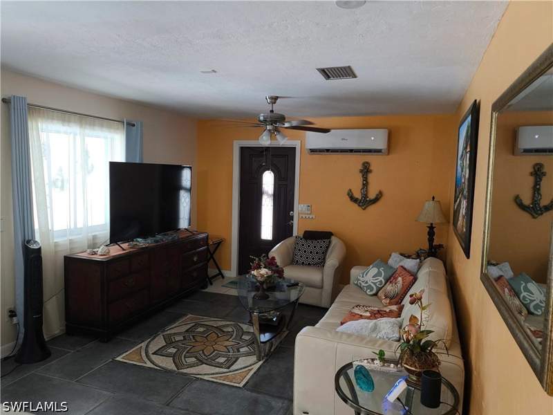 5 bedroom Duplex at 618 107th Ave N, Naples Park, Naples — photo 5