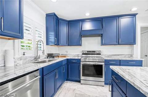 112 Capri Blvd, Naples FL - photo 10 of 29