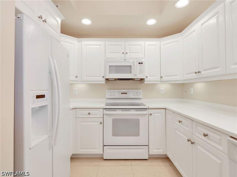 2 bedroom Condominium at 1001 Arbor Lake Dr 202, Tower Pointe At Arbor Trace, Naples — photo 5