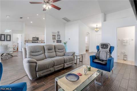 16 NW 18th AVE, Cape Coral FL - photo 10 of 48