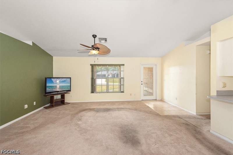 3 bedroom SingleFamilyResidence at 6211 Castlewood Cir, Buckingham Park, Fort Myers — photo 4
