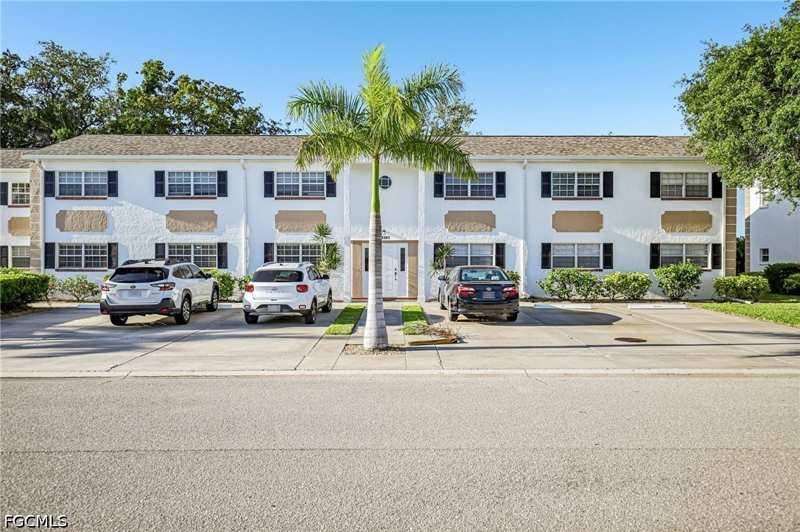 2 bedroom Condominium at 1514 Edgewater Cir 3A, Myerlee Square Condo, Fort Myers — photo 1
