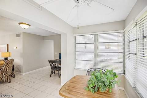 1514 Edgewater Cir 3A, Fort Myers FL - photo 11 of 38