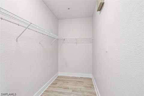 1410 Mariposa Cir 102, Naples FL - photo 17 of 50