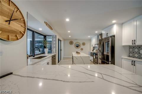 1022 Lindgren Blvd, Sanibel FL - photo 11 of 50