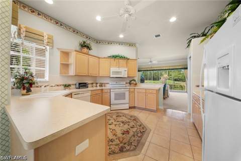 487 Preswick Ln, Naples FL - photo 16 of 47
