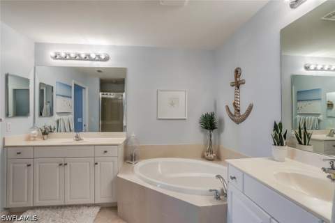 3996 Bishopwood Ct E 103, Naples FL - photo 17 of 33
