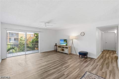2366 E Mall Dr 403, Fort Myers FL - photo 10 of 23