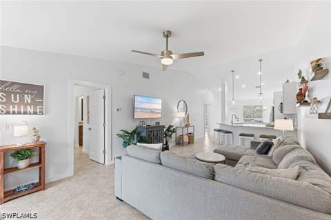 887 Gulf Pavilion Dr 203, Naples FL - photo 14 of 31