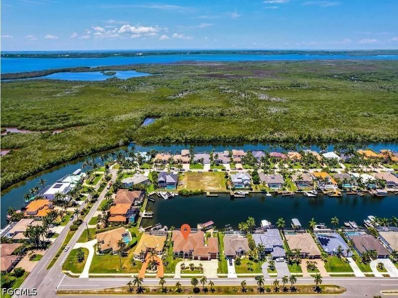 4 bedroom SingleFamilyResidence at 5418 Sands Blvd, Cape Coral, Cape Coral — photo 2