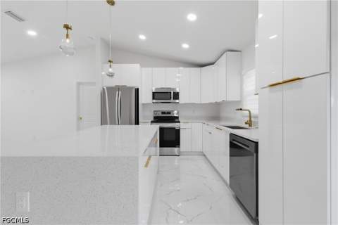 2201 NE 10th Pl, Cape Coral FL - photo 11 of 35