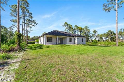 722 Phelps St E, Lehigh Acres FL - photo 23 of 27