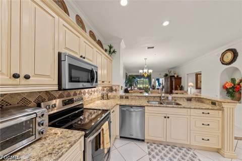 8239 Parkstone Pl 102, Naples FL - photo 12 of 50