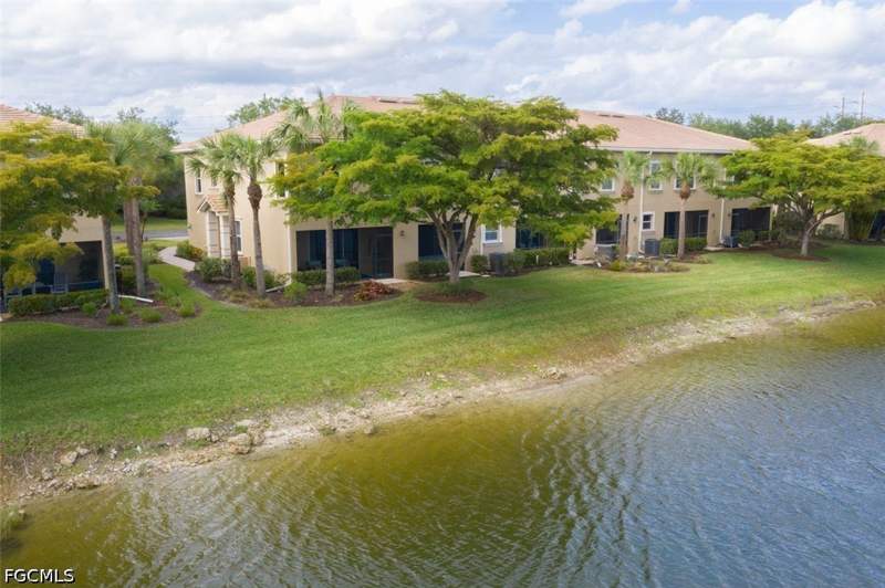 3 bedroom Townhouse at 3151 Cottonwood Bend 1306, Cottonwood Bend, Fort Myers — photo 3