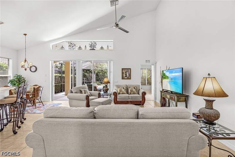 3 bedroom SingleFamilyResidence at 9044 Shadow Glen Way, Shadow Glen, Fort Myers — photo 2