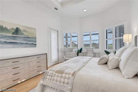 6685 Costa Cir, Naples FL - photo 17 of 37