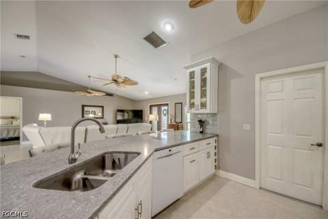 2301 SW 28th Ln, Cape Coral FL - photo 11 of 45