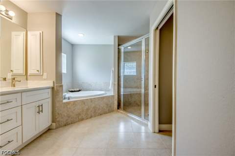 2301 SW 28th Ln, Cape Coral FL - photo 17 of 45