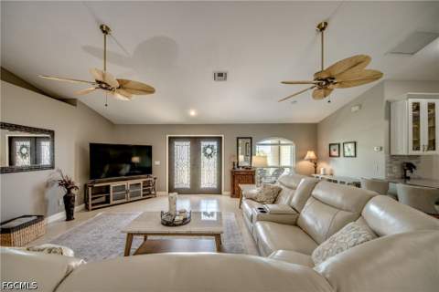2301 SW 28th Ln, Cape Coral FL - photo 24 of 45