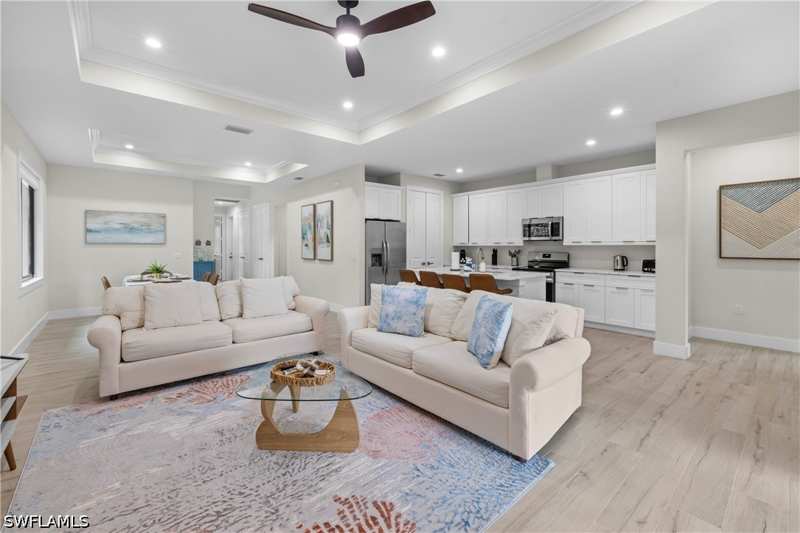 4 bedroom SingleFamilyResidence at 3012 Pine Tree Dr, Hallendale, Naples — photo 1