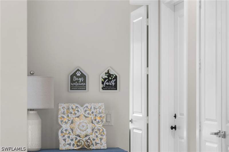 4 bedroom SingleFamilyResidence at 3012 Pine Tree Dr, Hallendale, Naples — photo 5