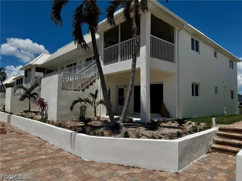1 bedroom Condominium at 805 E Gulf Dr B4, Sanibel Arms, Sanibel — photo 2