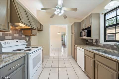 550 Caloosa Estates Dr, Labelle FL - photo 8 of 34