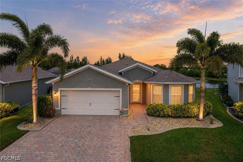 3 bedroom SingleFamilyResidence at 2707 Tarragona Ct, Entrada, Cape Coral — photo 1