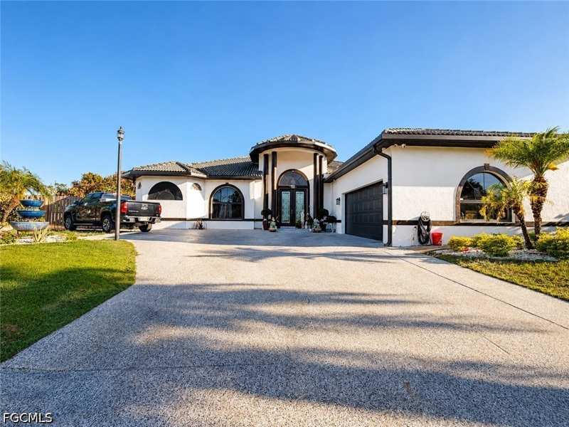 3 bedroom SingleFamilyResidence at 1204 E 4th St, Lehigh Acres, Lehigh Acres — photo 1