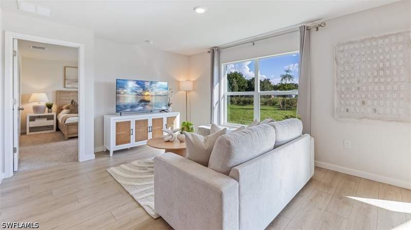 4 bedroom SingleFamilyResidence at 722 SE 9th Ave, Cape Coral, Cape Coral — photo 3