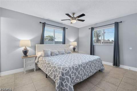 1015 SE 25th Ln, Cape Coral FL - photo 10 of 18