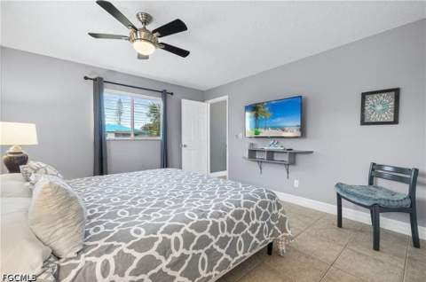 1015 SE 25th Ln, Cape Coral FL - photo 9 of 18