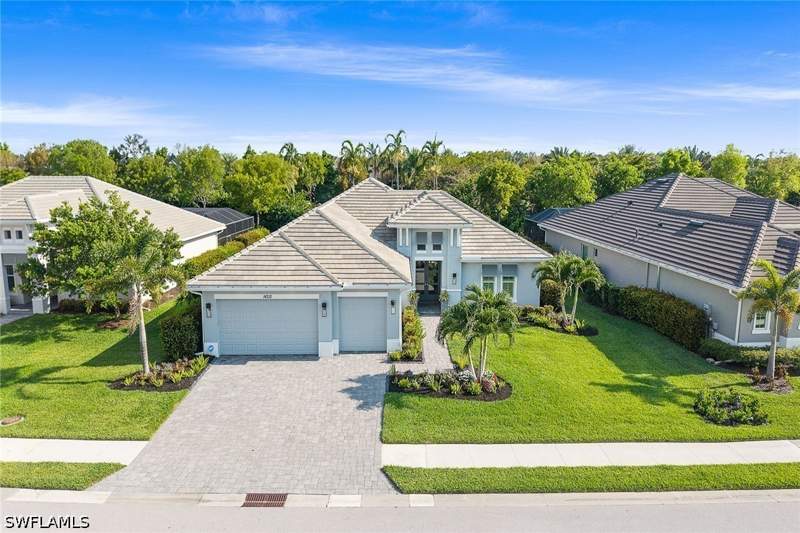 3 bedroom SingleFamilyResidence at 14212 Laguna Springs Ln, Crane Point, Naples — photo 4