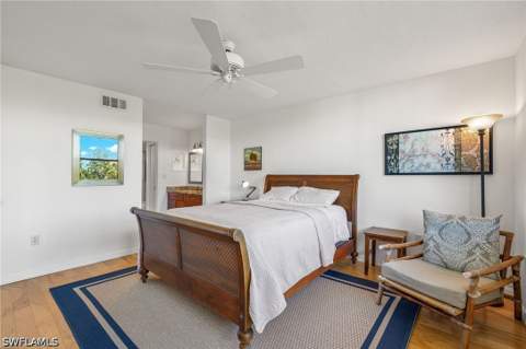 290 Naples Cove Dr 2602, Naples FL - photo 16 of 34