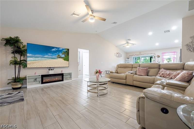 3 bedroom SingleFamilyResidence at 4315 7th St W, Lehigh Acres, Lehigh Acres — photo 5