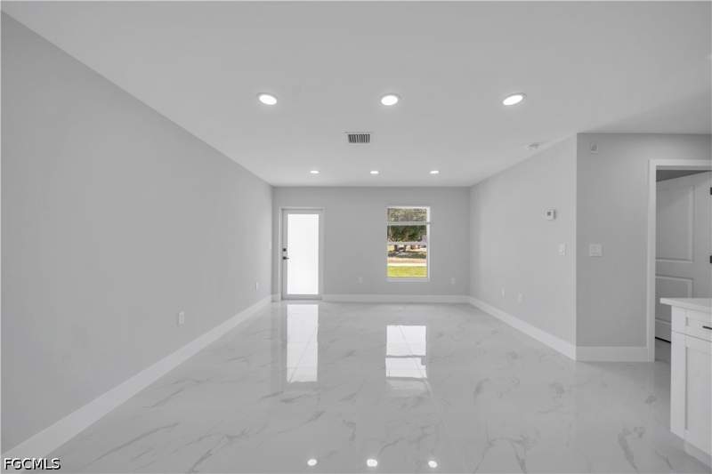 3 bedroom SingleFamilyResidence at 2604 51st St SW, Lehigh Acres, Lehigh Acres — photo 5
