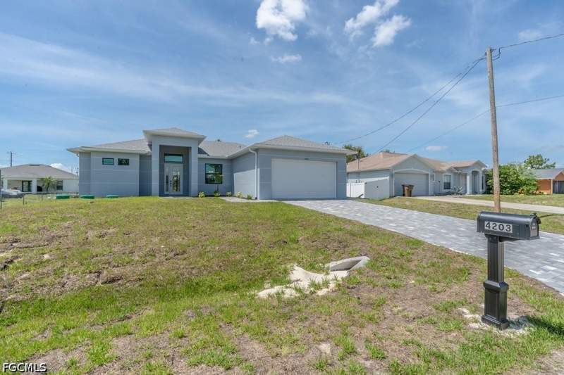 3 bedroom SingleFamilyResidence at 4203 11th St W, Lehigh Acres, Lehigh Acres — photo 3